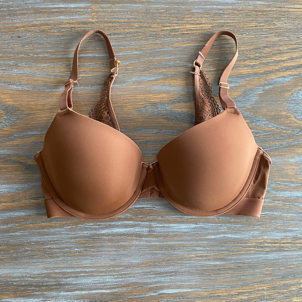NWOT Lively T-Shirt Bra 34C